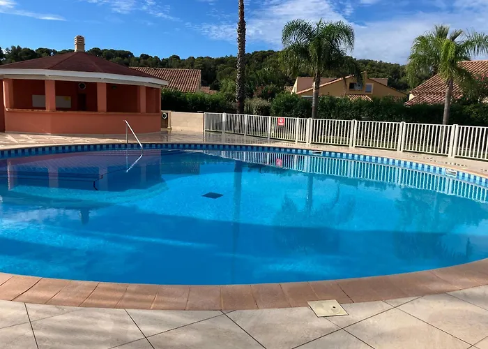 Mazet Cosy Climatise Terrasse Privee Et Piscine